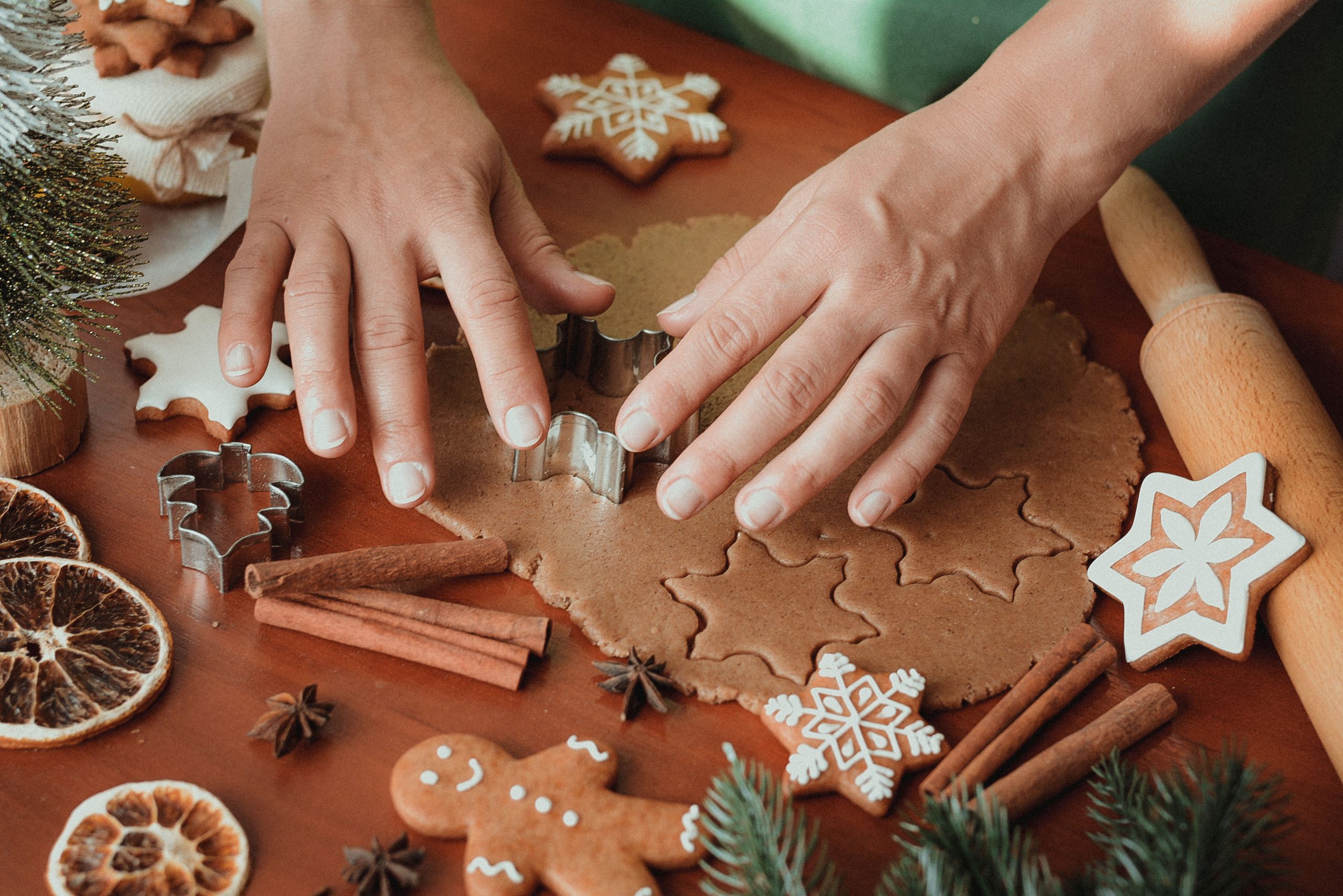 8 Ways To Indulge Mindfully & Stay Healthy During The Holidays - FitOn