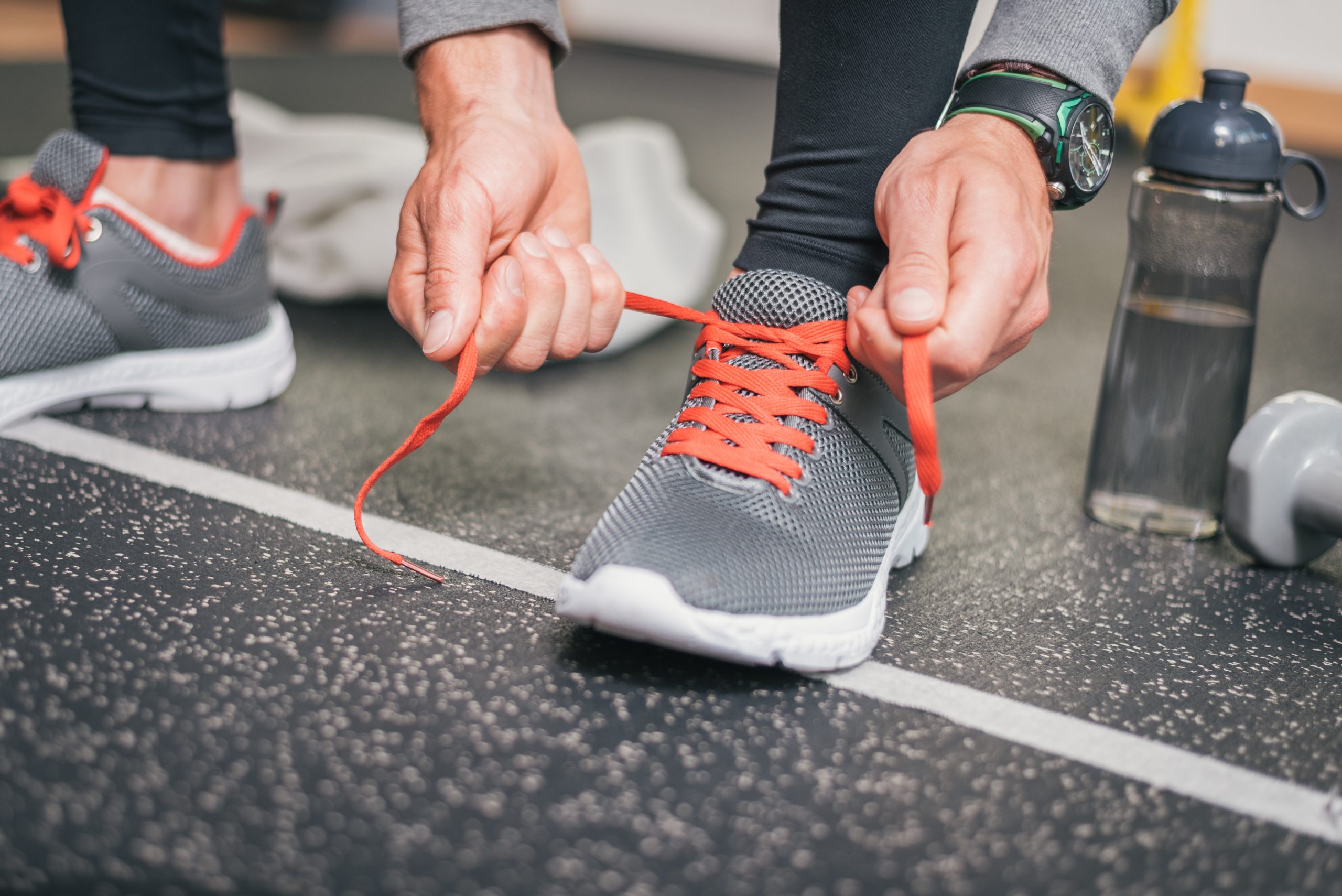 Eine konsequente Fitnessroutine schafft gesunde Gewohnheiten.